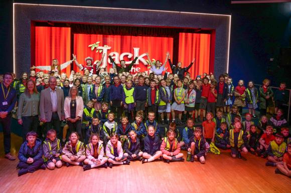 Beverley Holidays - White Rock Primary Pantomime